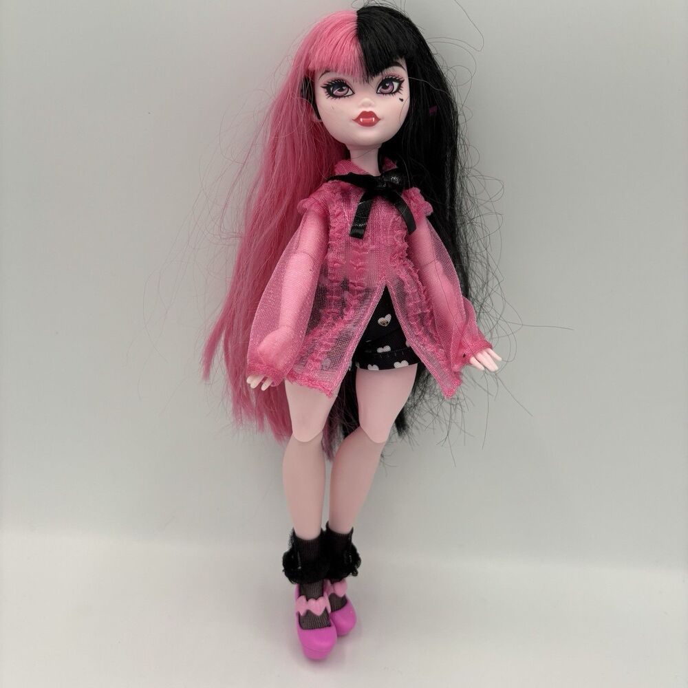 Monster High Draculaura G3 Reboot Mattel Generation 3  Earrings Outfit Doll 2022